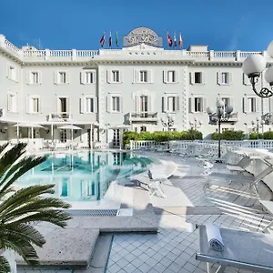 Grand Des Bains Риччоне