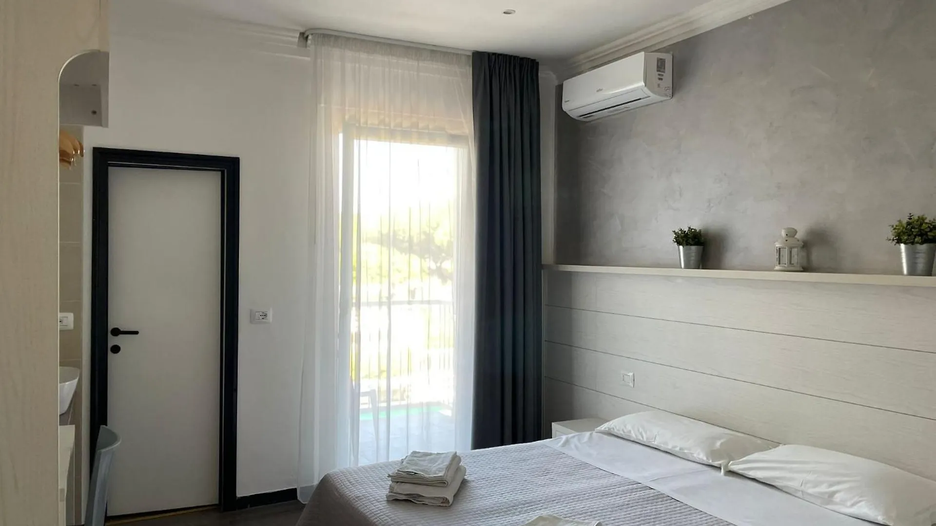 Hotel Hawaii Riccione 2*,  Italy